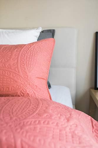 Mezzati Coral Rose Quilt Set - 2-Piece TwinTwinXL Bedspread