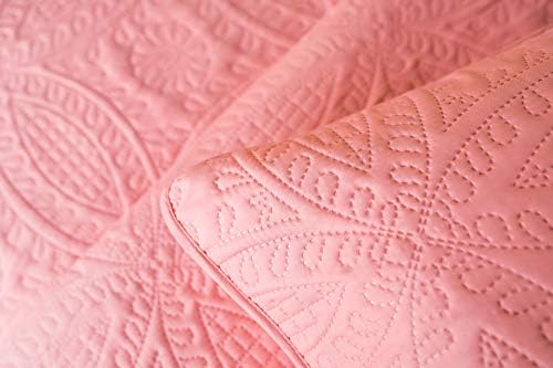 Mezzati Coral Rose Quilt Set - 2-Piece TwinTwinXL Bedspread