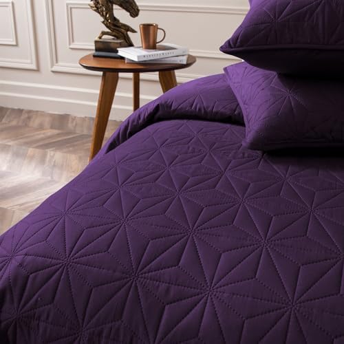 Whale Flotilla Twin Quilt Bedding Set with Geometric Star Pattern