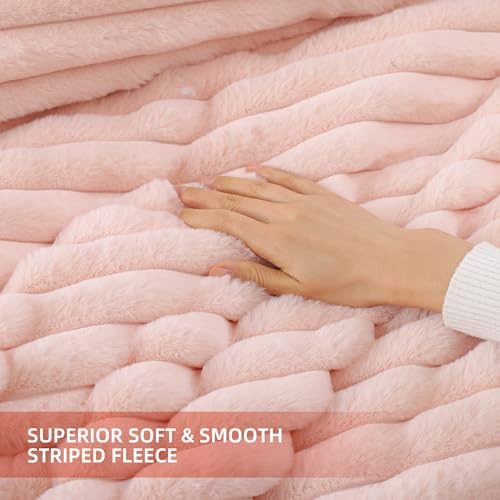 Smoofy Fluffy 3-Piece Comforter Set - Blush Pink Faux Fur