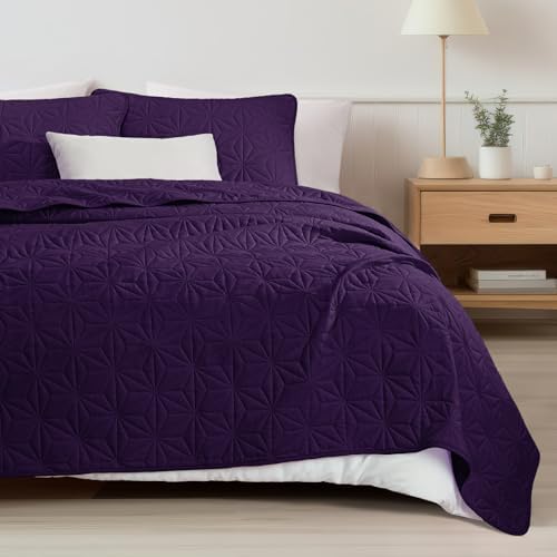 Whale Flotilla Twin Quilt Bedding Set with Geometric Star Pattern