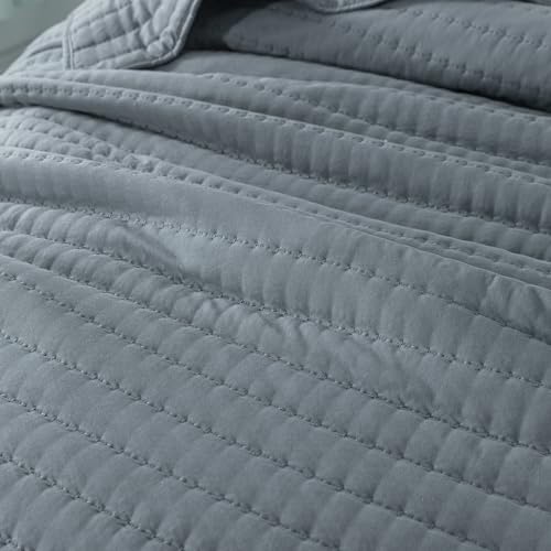 ROARINGWILD Queen Size Quilt Set with 2 Pillow Shams 90x90 Inches