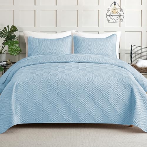 Whale Flotilla Light Blue Quilt Set Queen Size