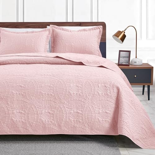 Loves Cabin Quilt Set - Queen Size Pink Bedspread