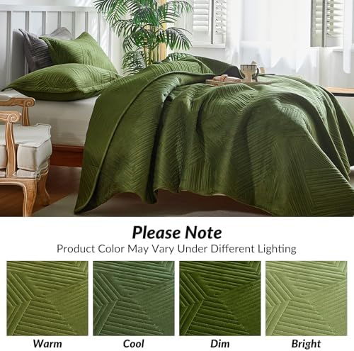 WARMDERN Velvet Quilt Set King Size Green Geometric Striped Pattern