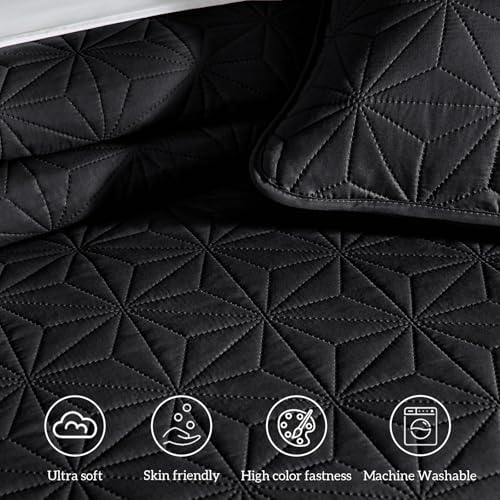 Whale Flotilla Twin Quilt Bedding Set with Geometric Star Pattern 1