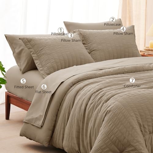 CozyLux 7-Piece Seersucker Bed in a Bag Set