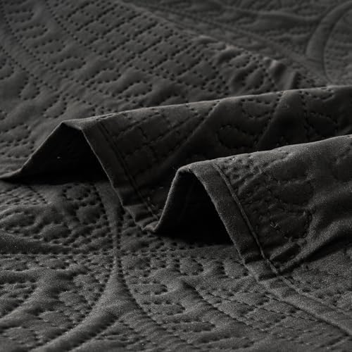 Akkialla Twin Quilt Bedding Set with Coin Pattern