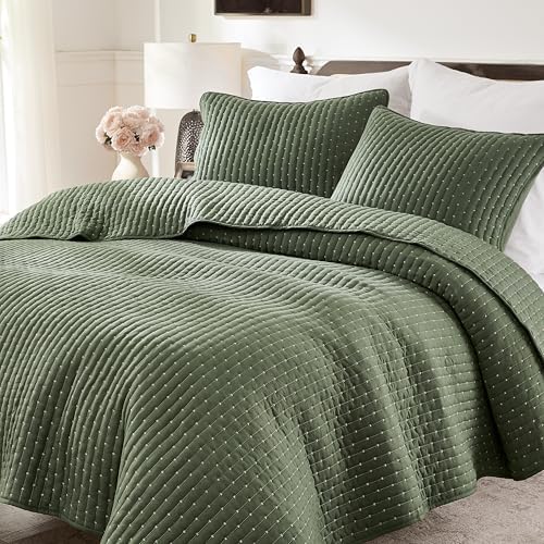 WDCOZY Olive Green Cross Stitch Queen Quilt Set 1