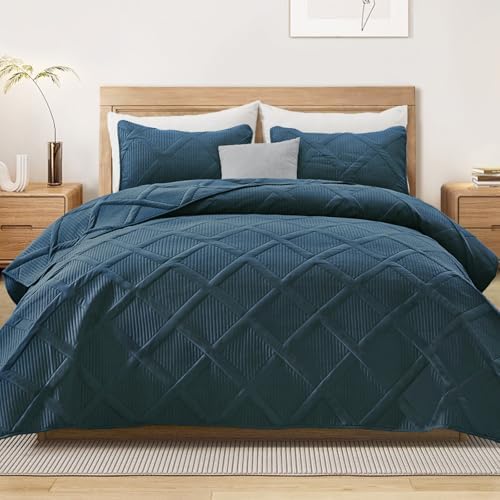 Exclusivo Mezcla King Quilt Set 3 Piece Navy Blue Striped