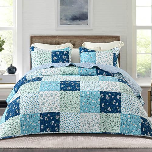Whale Flotilla Reversible Quilt Set Queen Size Blue