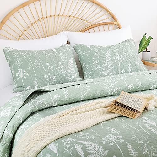 JANZAA King Size Sage Green Quilt Set - Boho Floral Pattern