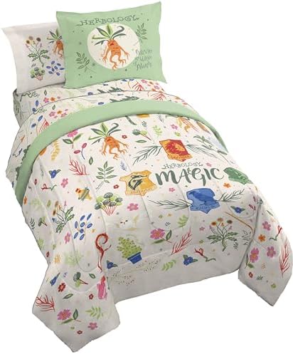 Jay Franco Harry Potter Comforter Set - 7 Piece Kids Bedding