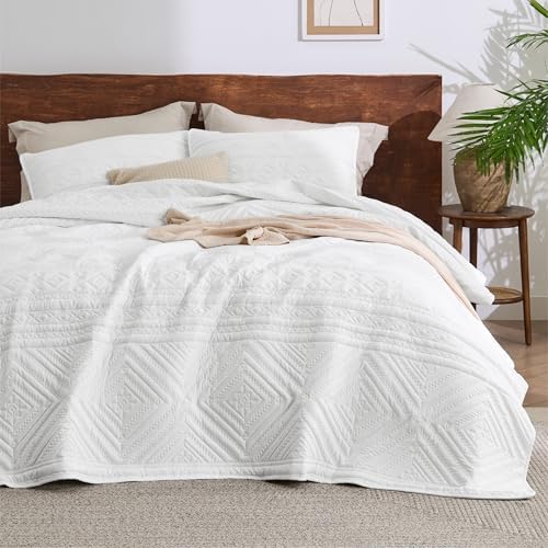 Bedsure Boho Quilt King Size - Geometric Pattern Soft Breathable 106x96 Inches