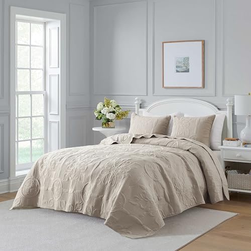 B2EVER Damask Quilt Cal King Set with 2 Pillow Shams