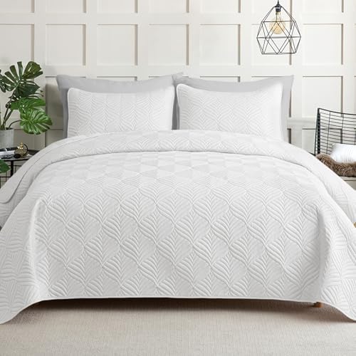 Whale Flotilla Modern Geometric Queen Quilt Set 3-Piece Extra Soft White Bedding