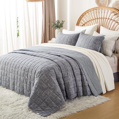 Softpage Cotton Quilt Bedding Set with Coverlet Pillow Shams