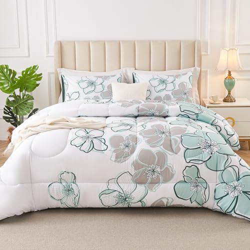 3 Piece Queen Comforter Set with Leaf Pattern 1