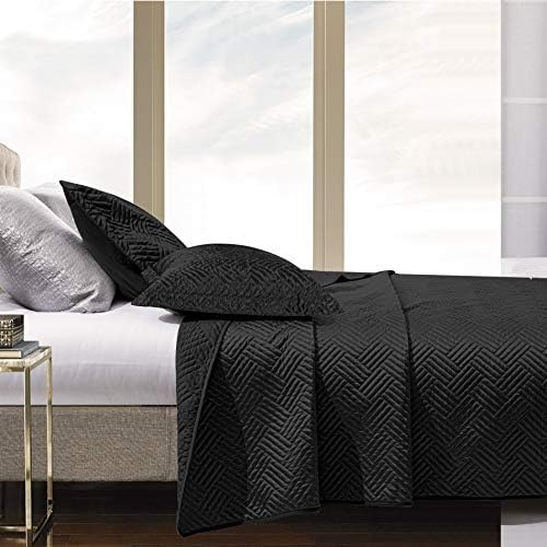 NTBAY Queen Silk Satin Quilt Set Black Geometric Pattern