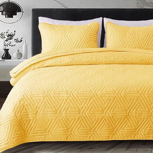 Whale Flotilla Soft Twin Quilt Set Yellow