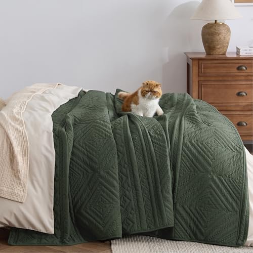 Bedsure Boho Quilt King Size - Olive Green Geometric