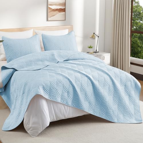 Whale Flotilla Light Blue Quilt Set Queen Size