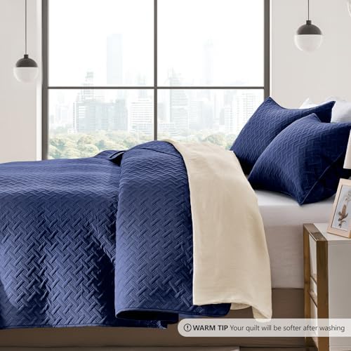 FLYMME Queen Quilt Set - Navy Blue Microfiber Bedspread with 2 Pillow Shams