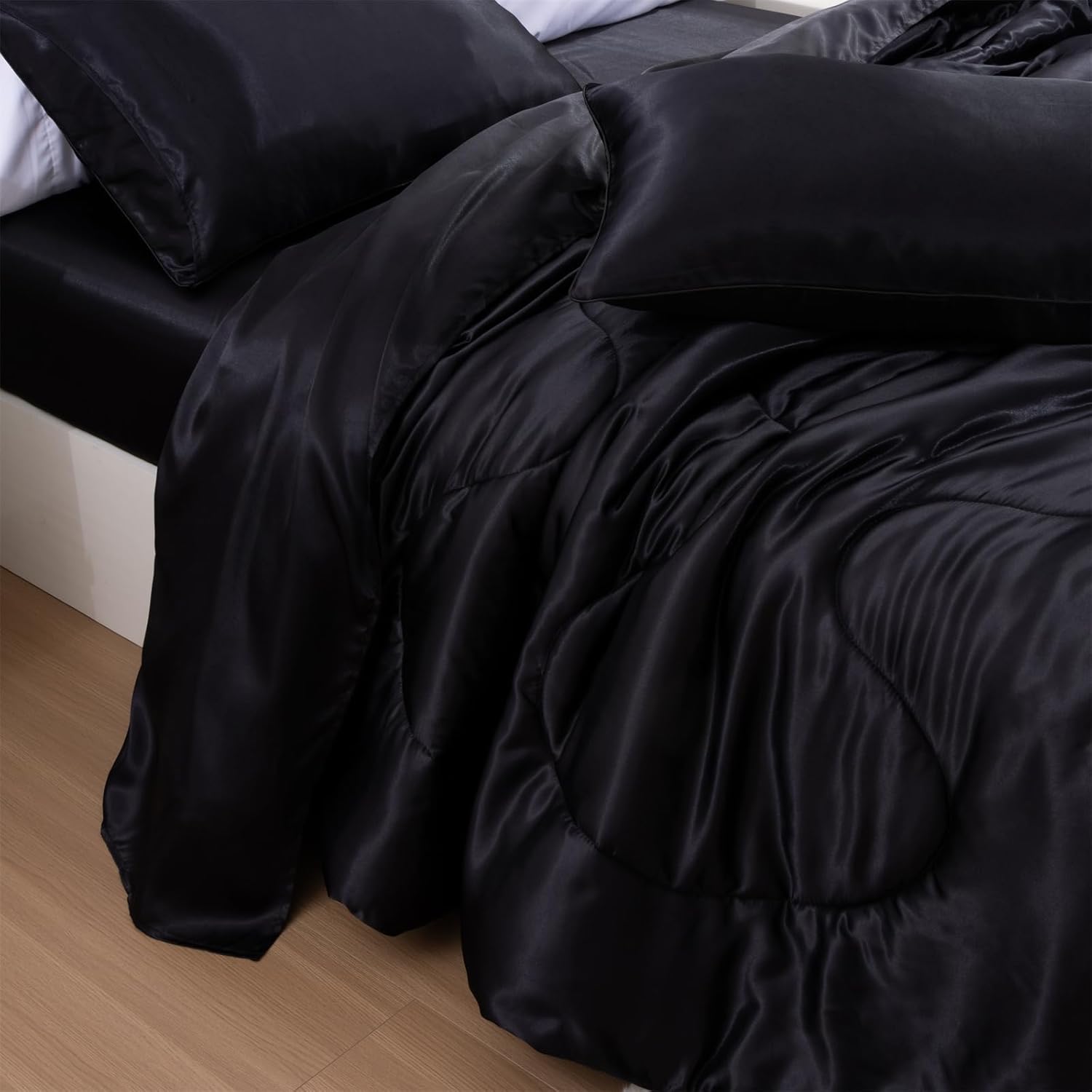 A Nice Night Satin Microfiber Comforter Set Queen Size
