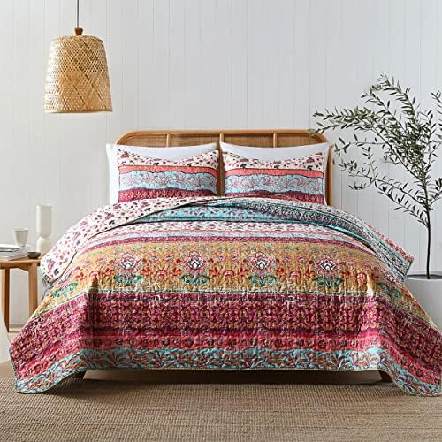Boho Style Reversible King Quilt Set with 2 Pillow Shams
