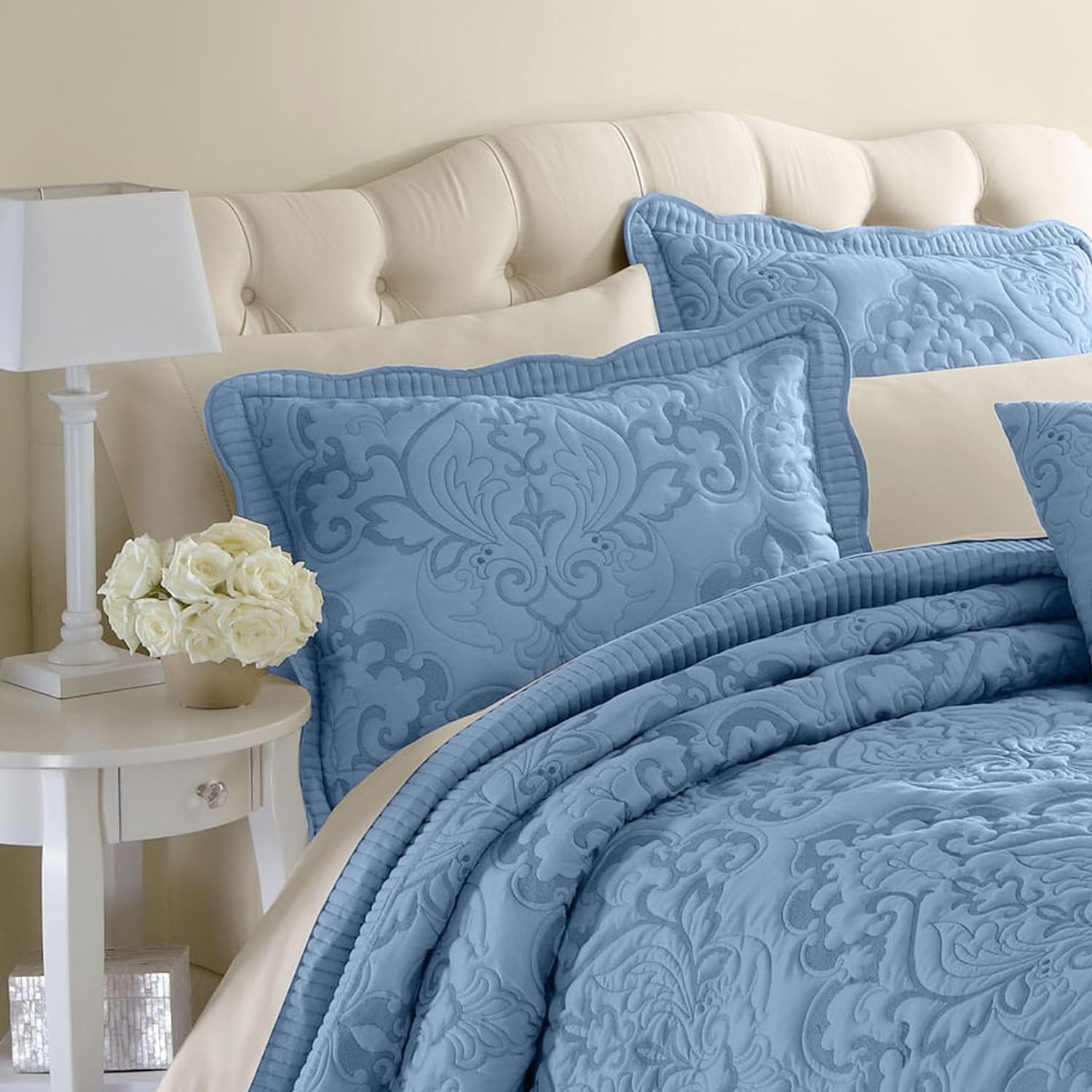 BrylaneHome Ultra Soft Queen Bedspread - Ivory Navy