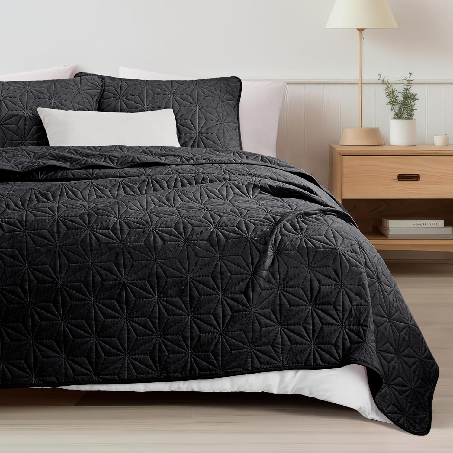 Whale Flotilla Twin Quilt Bedding Set with Geometric Star Pattern 1