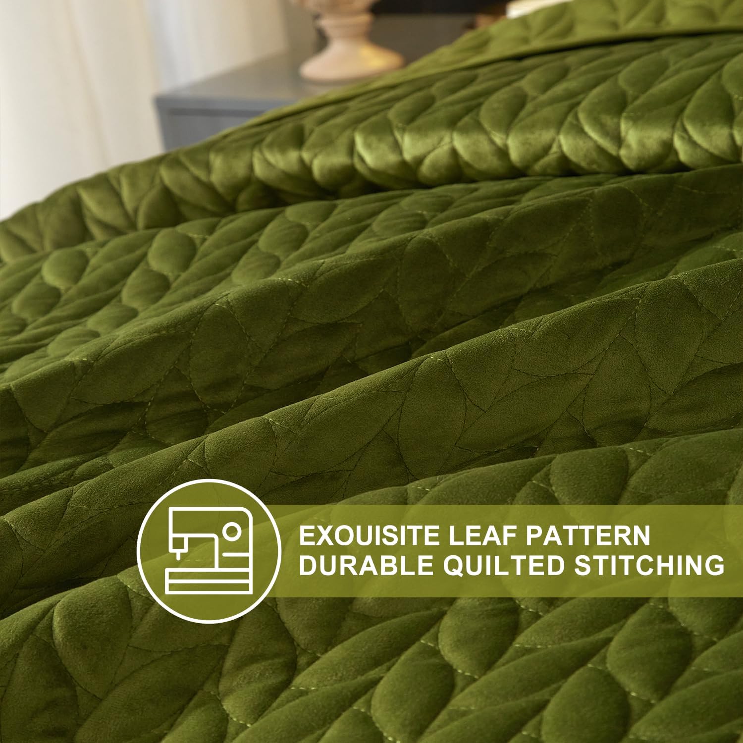 Ivellow Velvet Quilt Set King Size Green