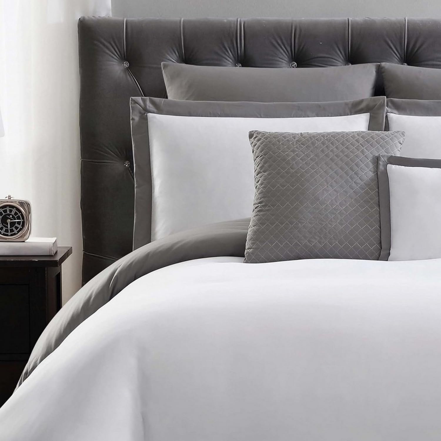 TRULY SOFT Hotel Themed Duvet Cover Set 7-Piece