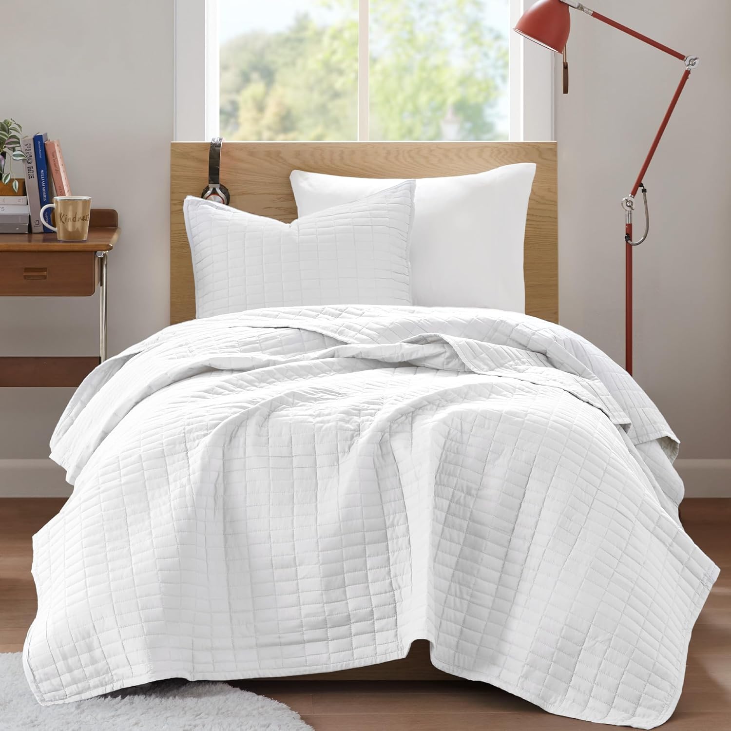 Comfort Spaces Kienna Quilt Set - White Double Sided Lightweight Soft All Season