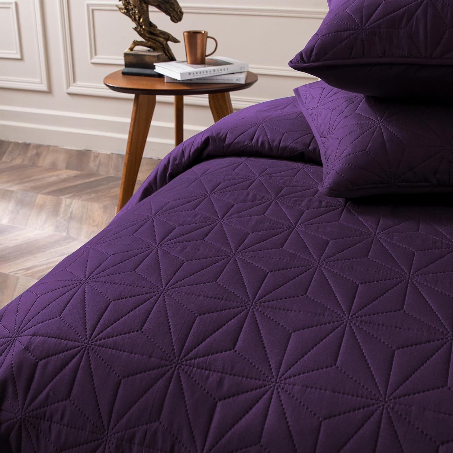 Whale Flotilla Twin Quilt Bedding Set with Geometric Star Pattern