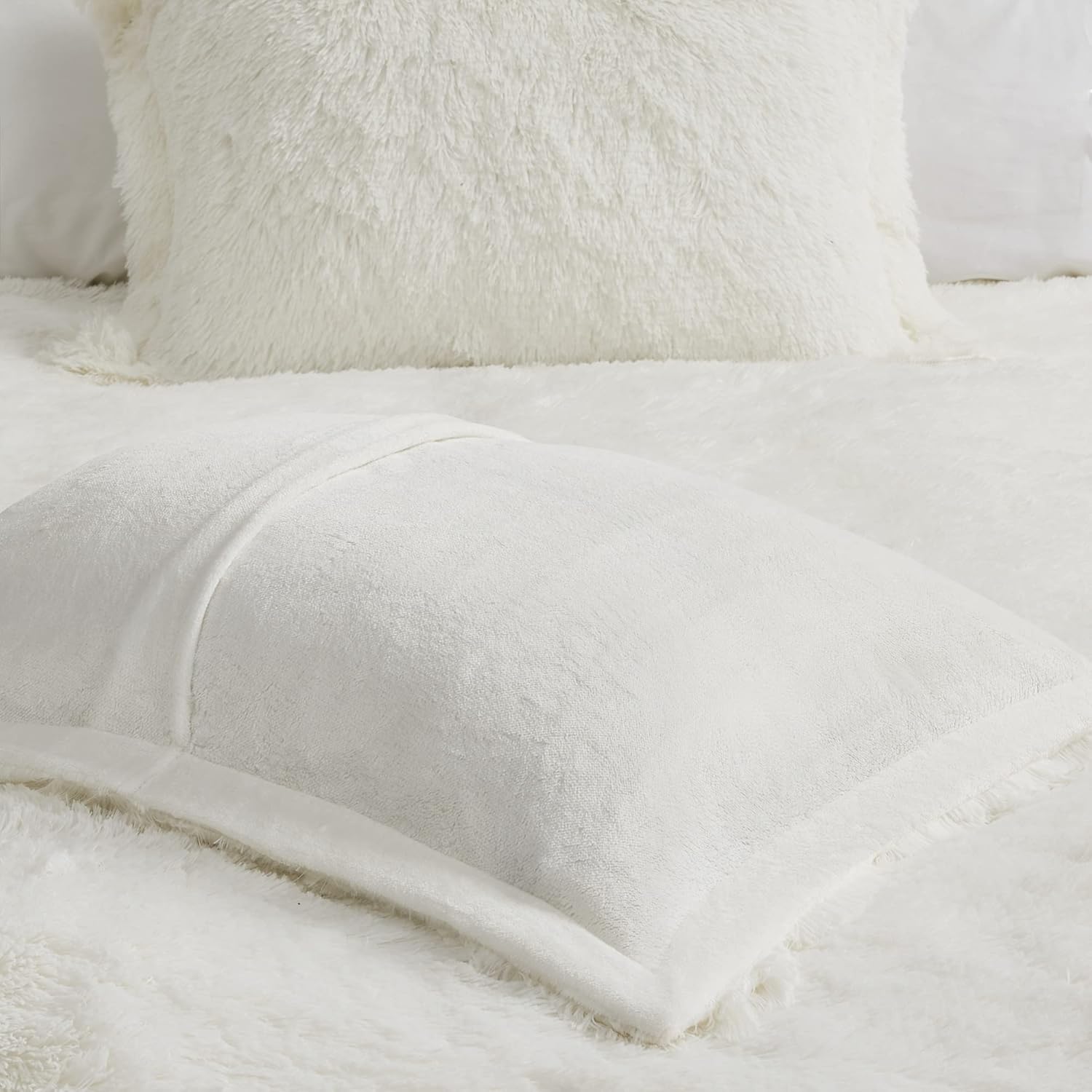Intelligent Design Shaggy Faux Fur Duvet Cover Set