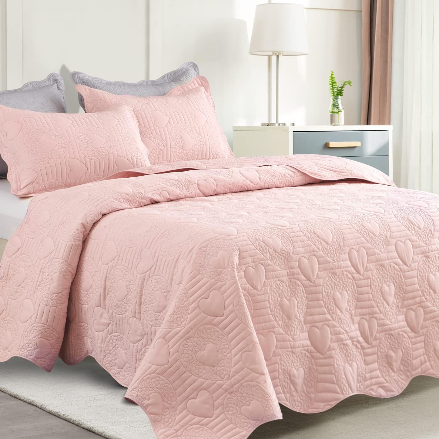 Auemtyn Light Pink Heart Pattern Quilt Set 2 Pieces 1