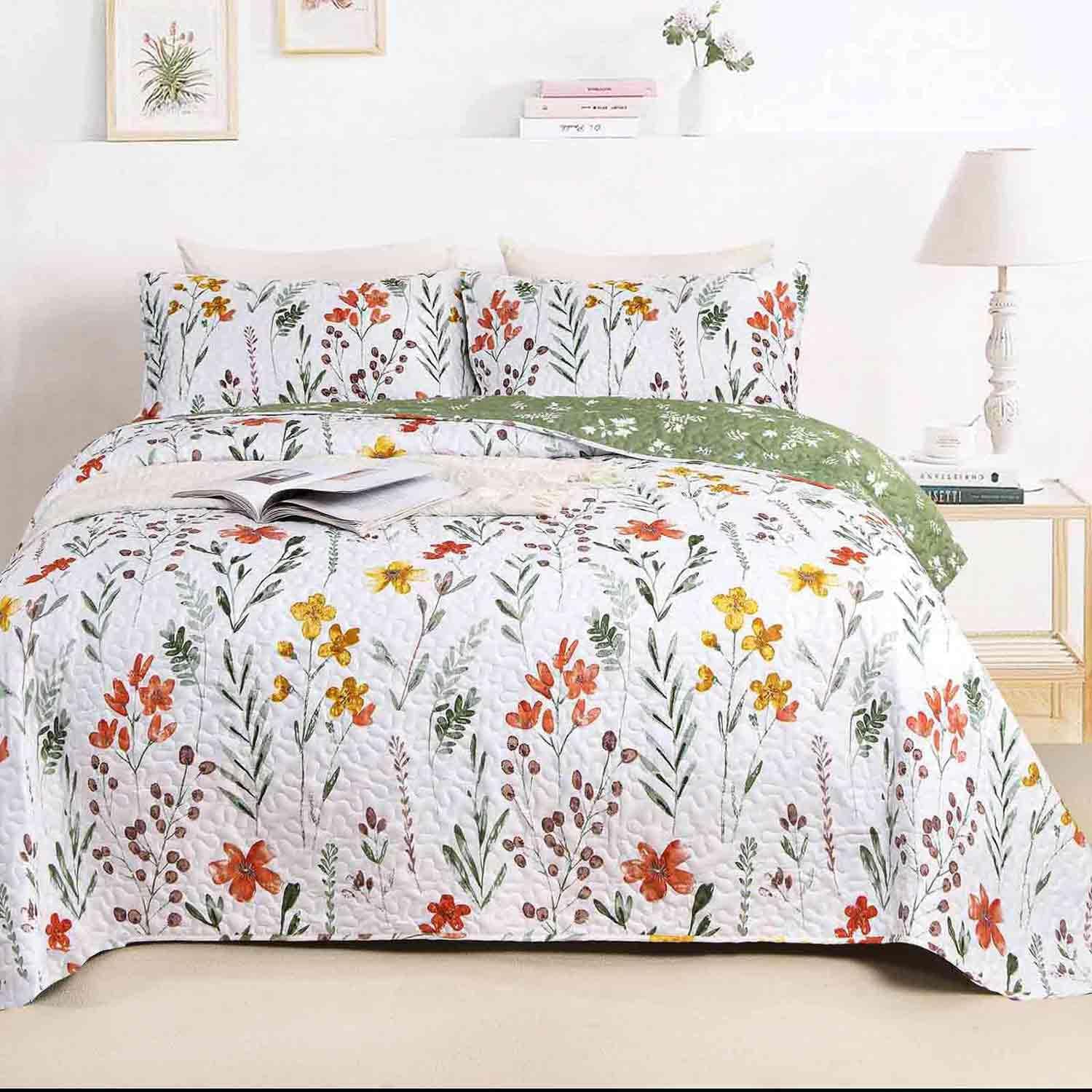 Nanko Queen Size 3 Pcs Floral Quilt Set