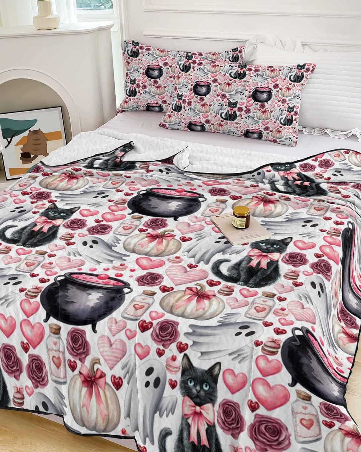 Twin XL Halloween Black Cat Quilt Set with 2 Pillow Shams