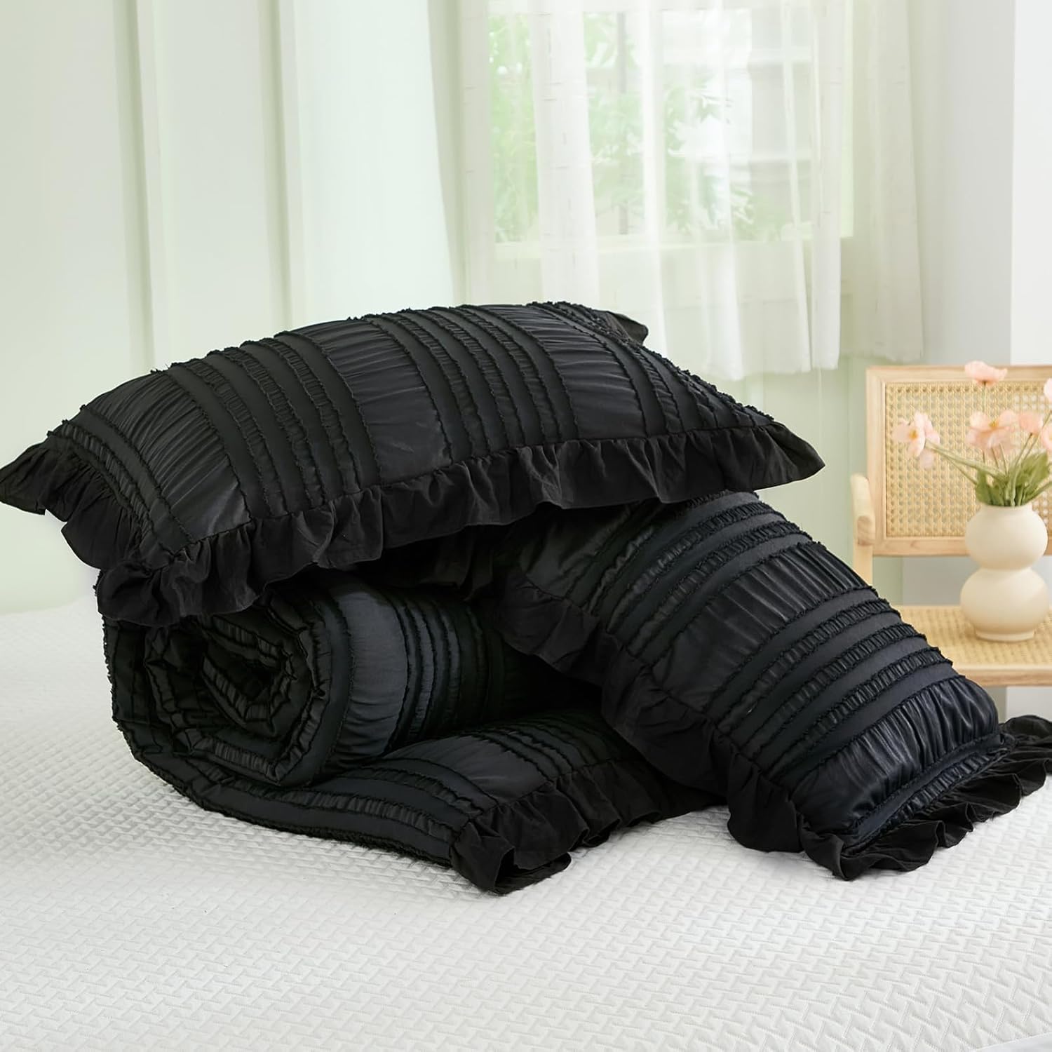WONGS BEDDING Seersucker Ruffle Comforter Set