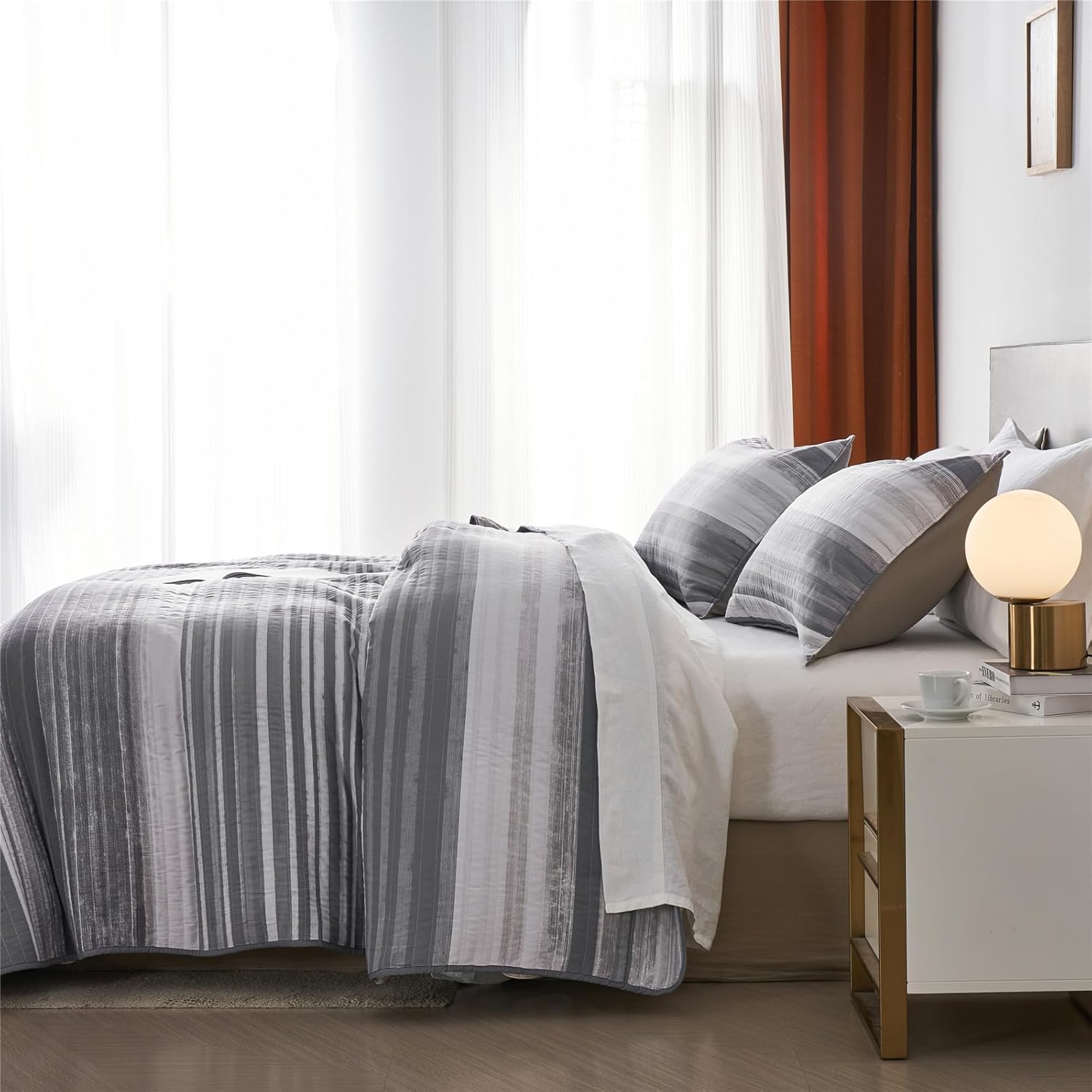 KAKIJUMN Quilt Set Full Queen White Grey Striped Bedding Coverlet with Pillow Shams