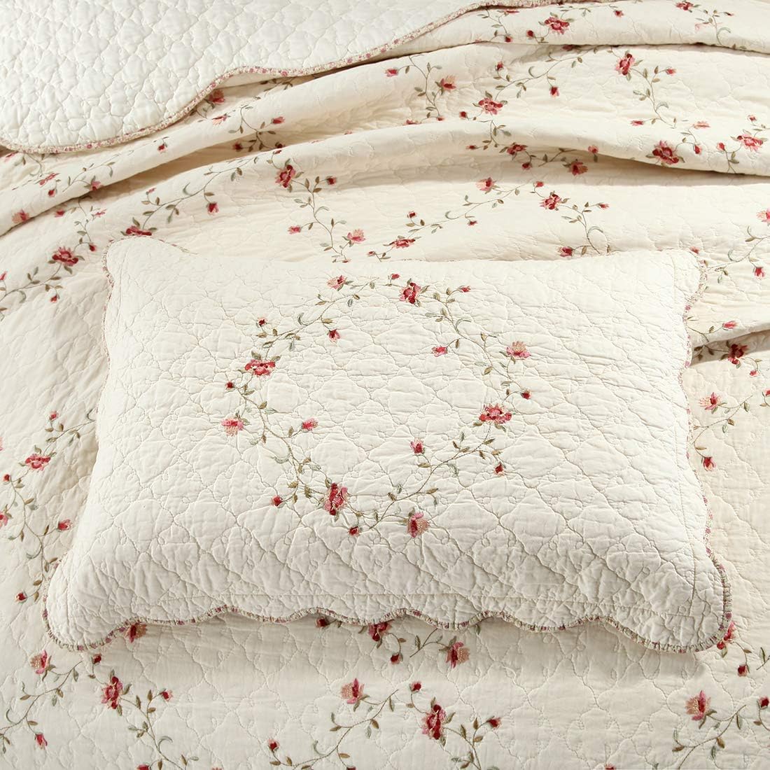 Vctops 3-Piece Floral Embroidered Quilt Set