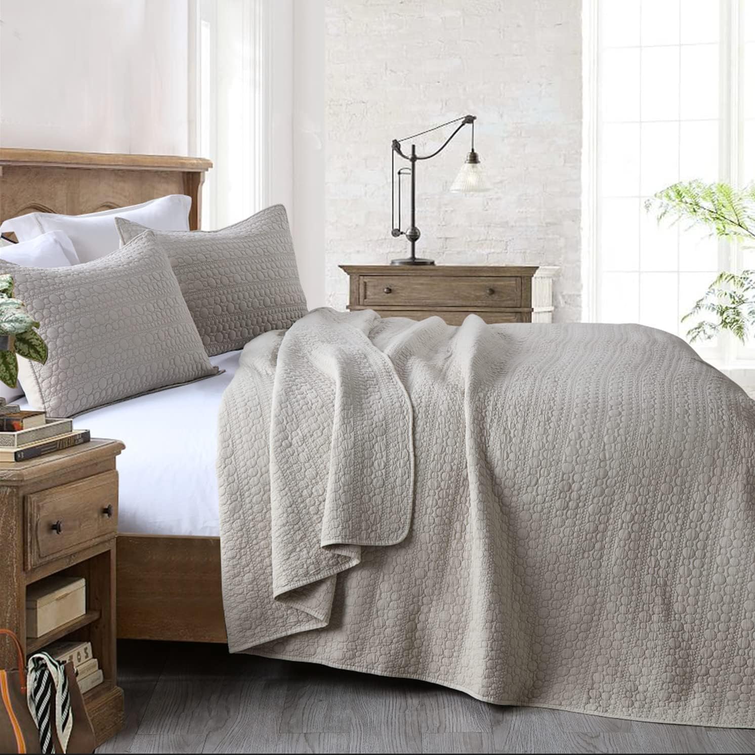 HORIMOTE HOME King Size Quilt Set - Beige Stone-Washed Microfiber