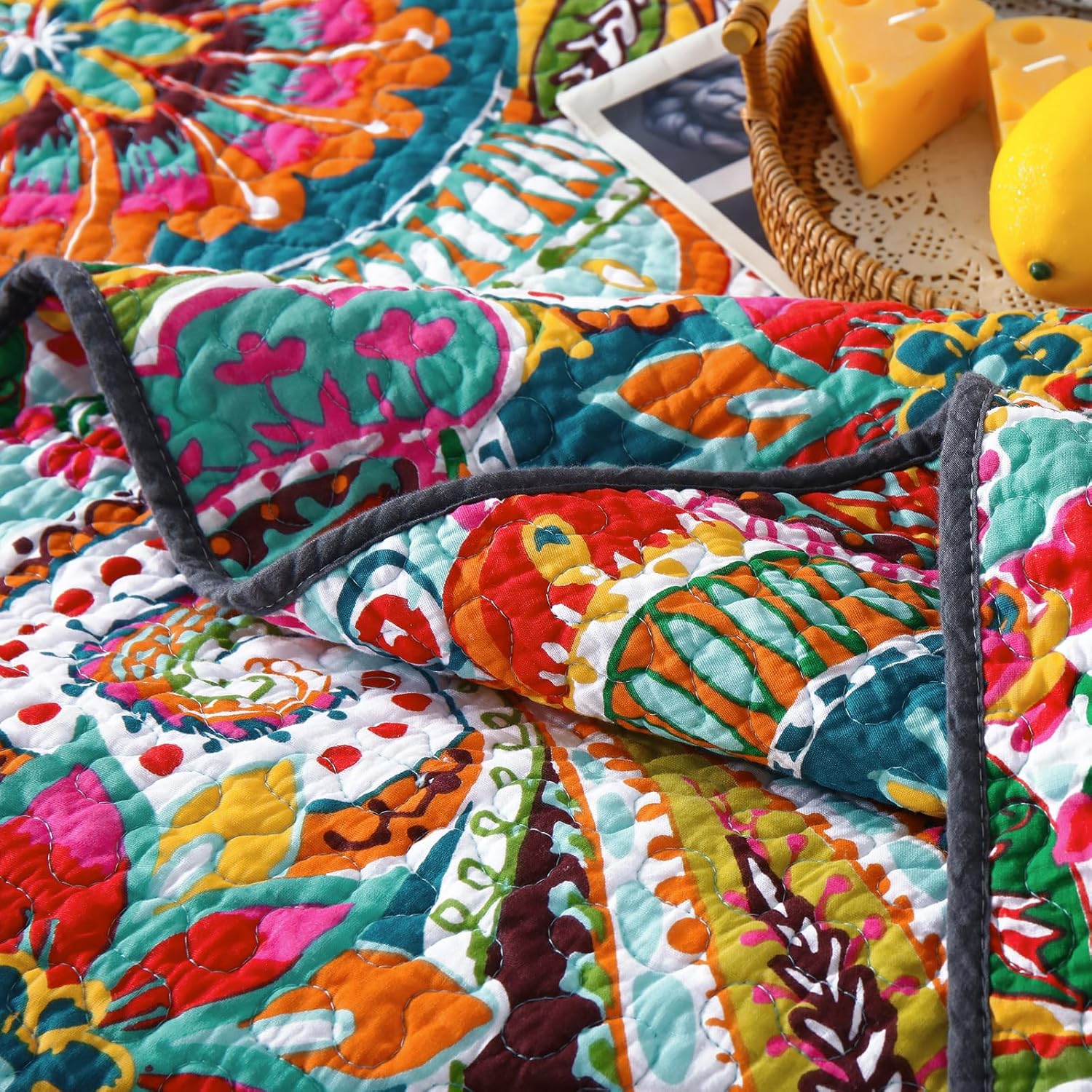 Qucover Boho Paisley Cal King Quilt Set with Pillow Shams