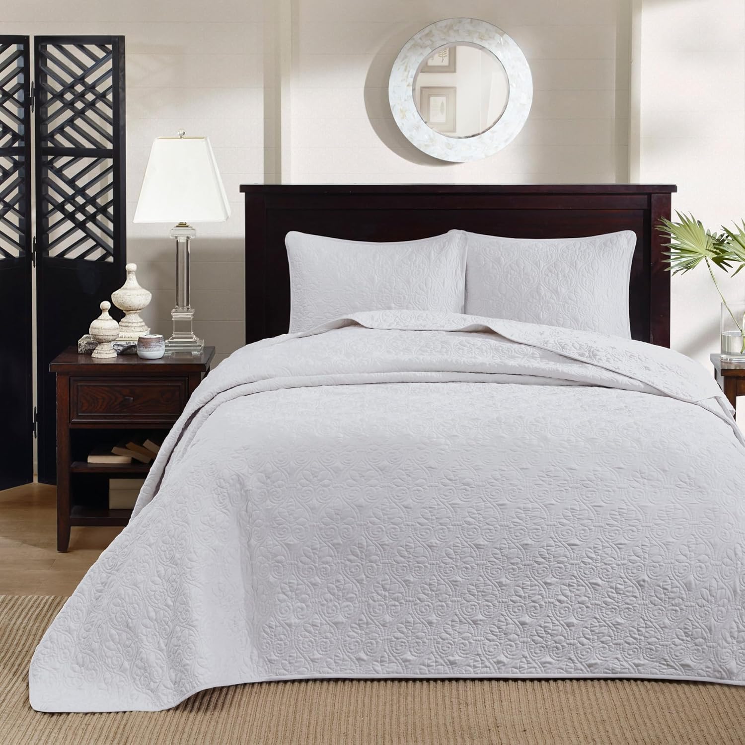 Madison Park Quebec Reversible Quilt Set with Damask Design