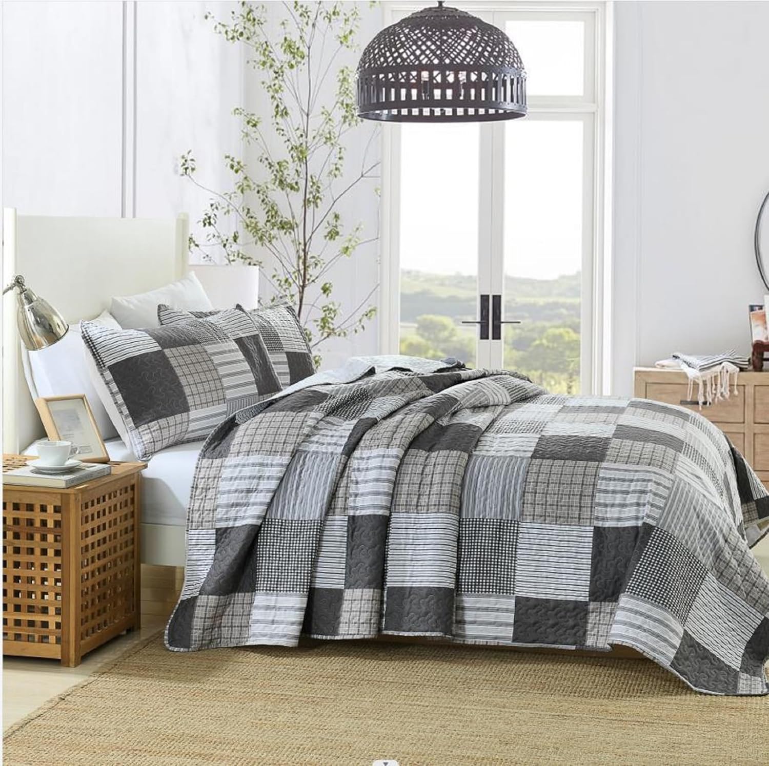 HIARUO 3PCS Queen Quilt Set with Plaid Patchwork and Pillow Covers