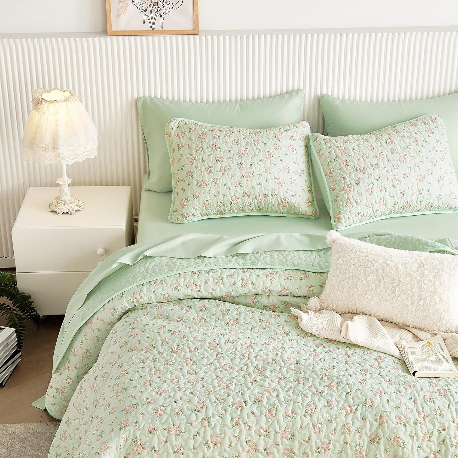 Wake In Cloud Floral Quilt Set 3-Piece QueenFull