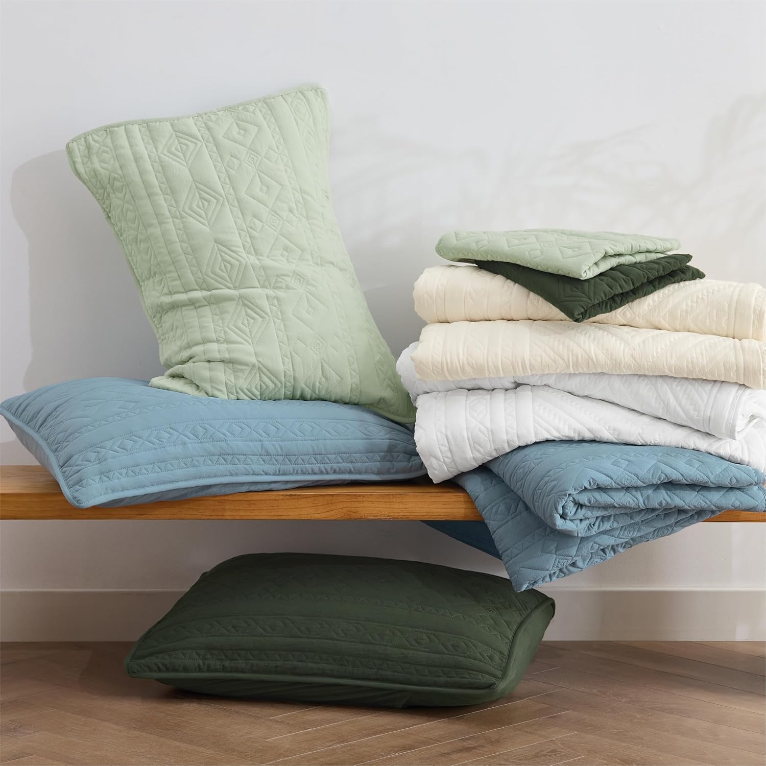 Bedsure Boho Quilt King Size - Olive Green Geometric