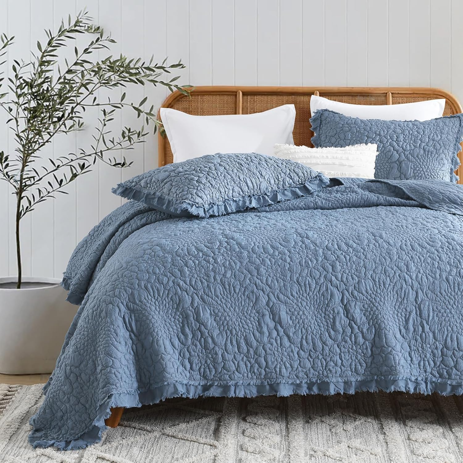 HORIMOTE HOME Blue Ruffled Quilt Set Queen Size 3 Piece