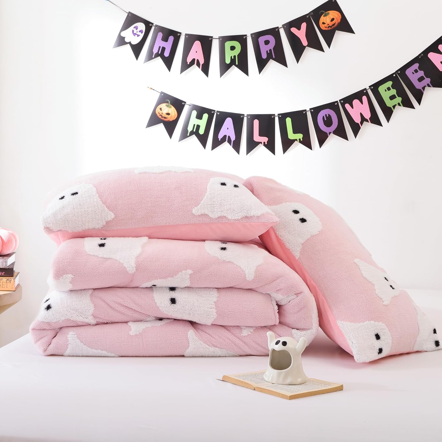 Smoofy Halloween Comforter Set - Lightweight Full Size Bedding